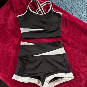 Fern Fitness Women's Athleisure Contour Shorts Black and White Size Small